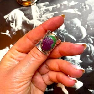 Vintage Sterling Silver Stamped 925 Ring With Oval Ruby in Zoisite Stone Sz 6.5